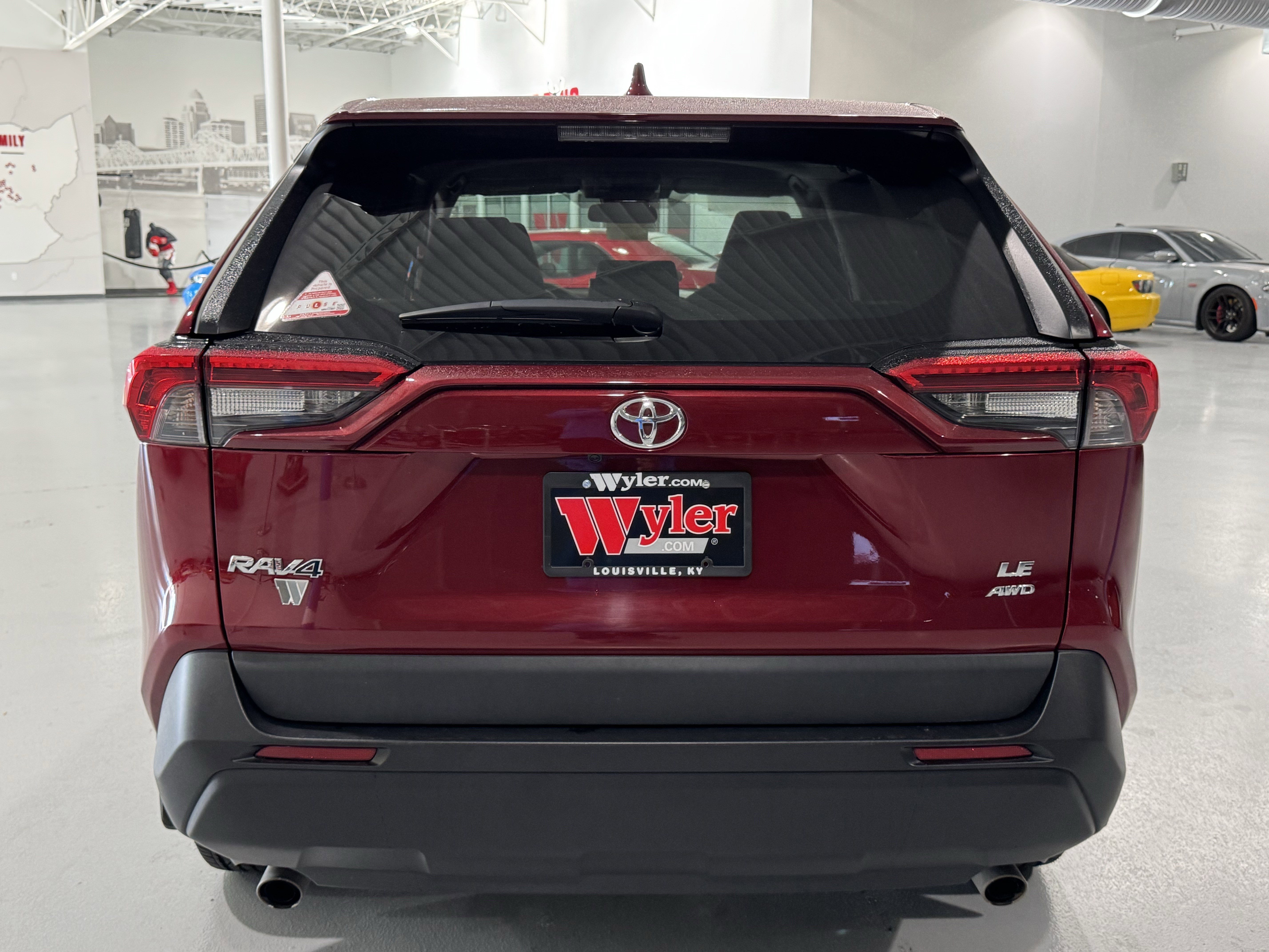 Used 2022 Toyota RAV4 LE image 19