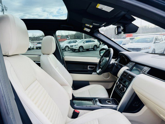 Used 2018 Land Rover Discovery Sport HSE Luxury image 22
