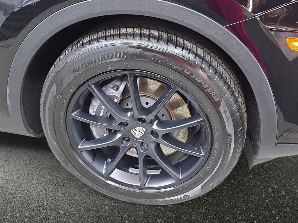 Used 2024 Porsche Cayenne image 34