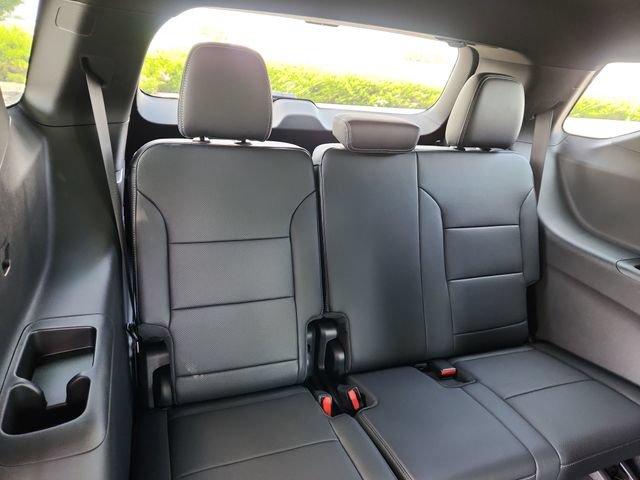 New 2027 Chevrolet Traverse LT w/ Midnight/Sport Edition AWD/4WD image 18