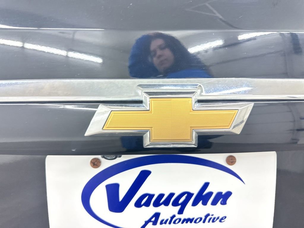 Used 2017 Chevrolet Equinox LT w/ Convenience Package image 16