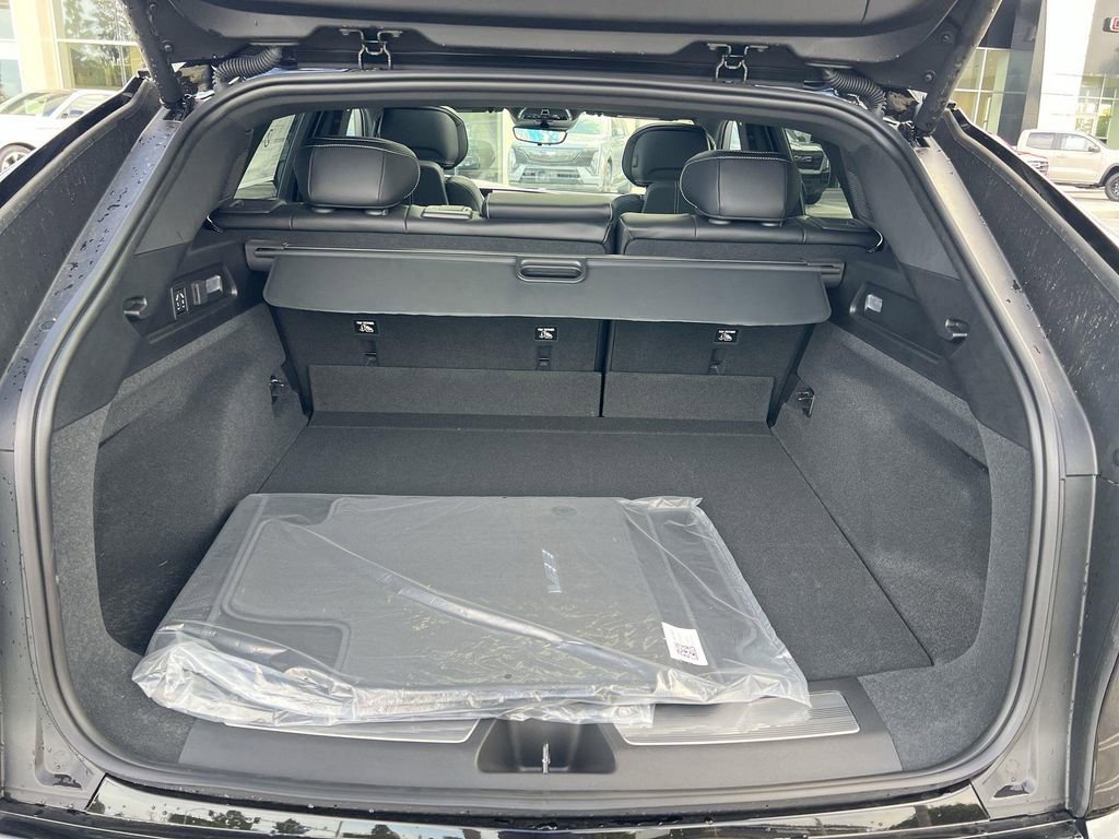 New 2026 Cadillac Lyriq V image 32