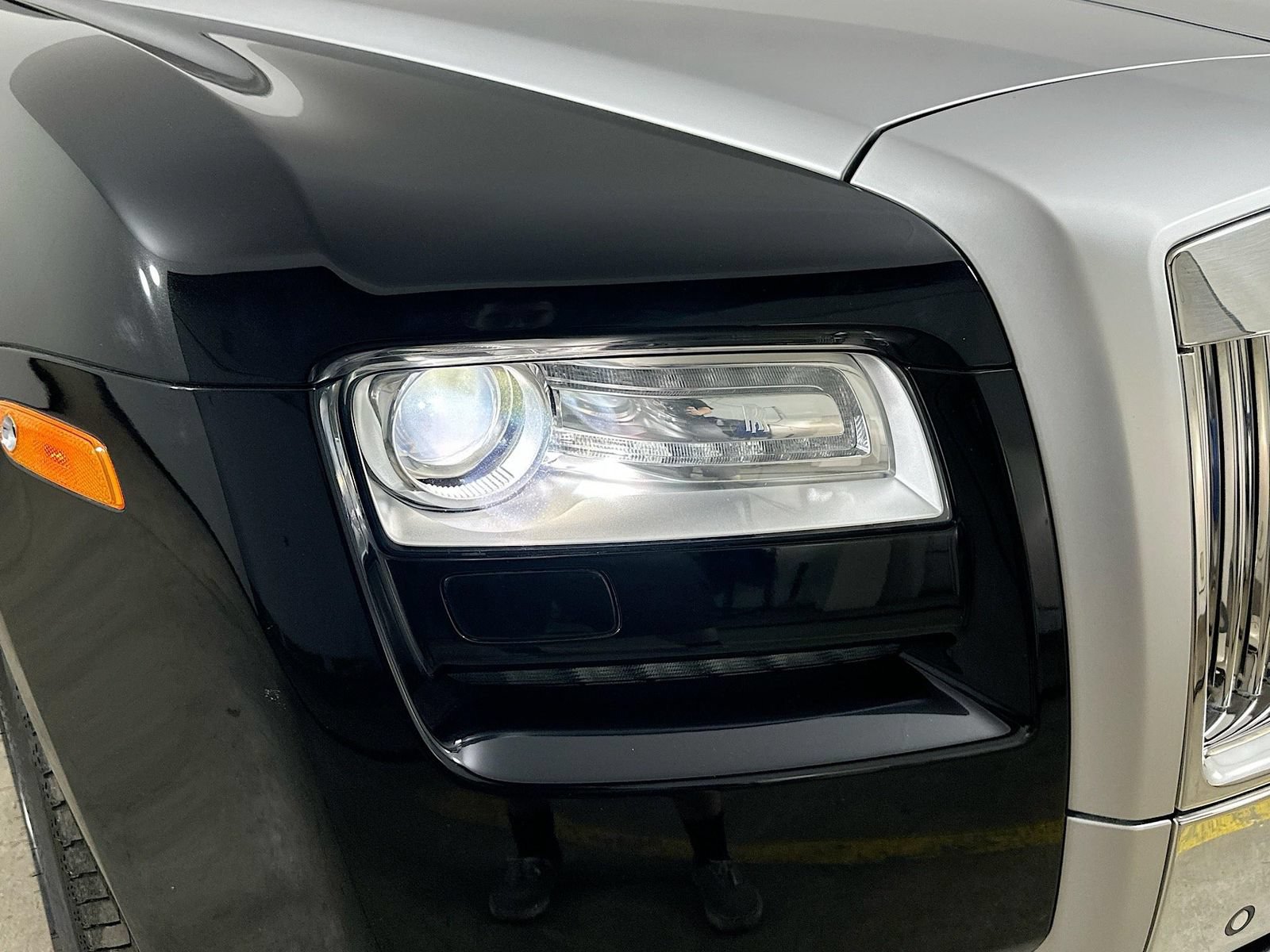 Used 2010 Rolls-Royce Ghost RWD image 10