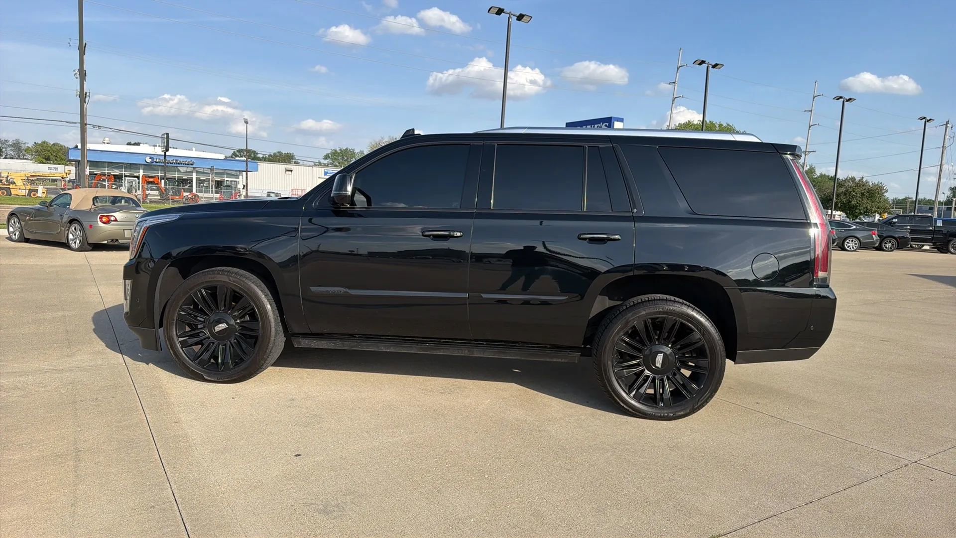 Used 2017 Cadillac Escalade Platinum AWD/4WD image 9