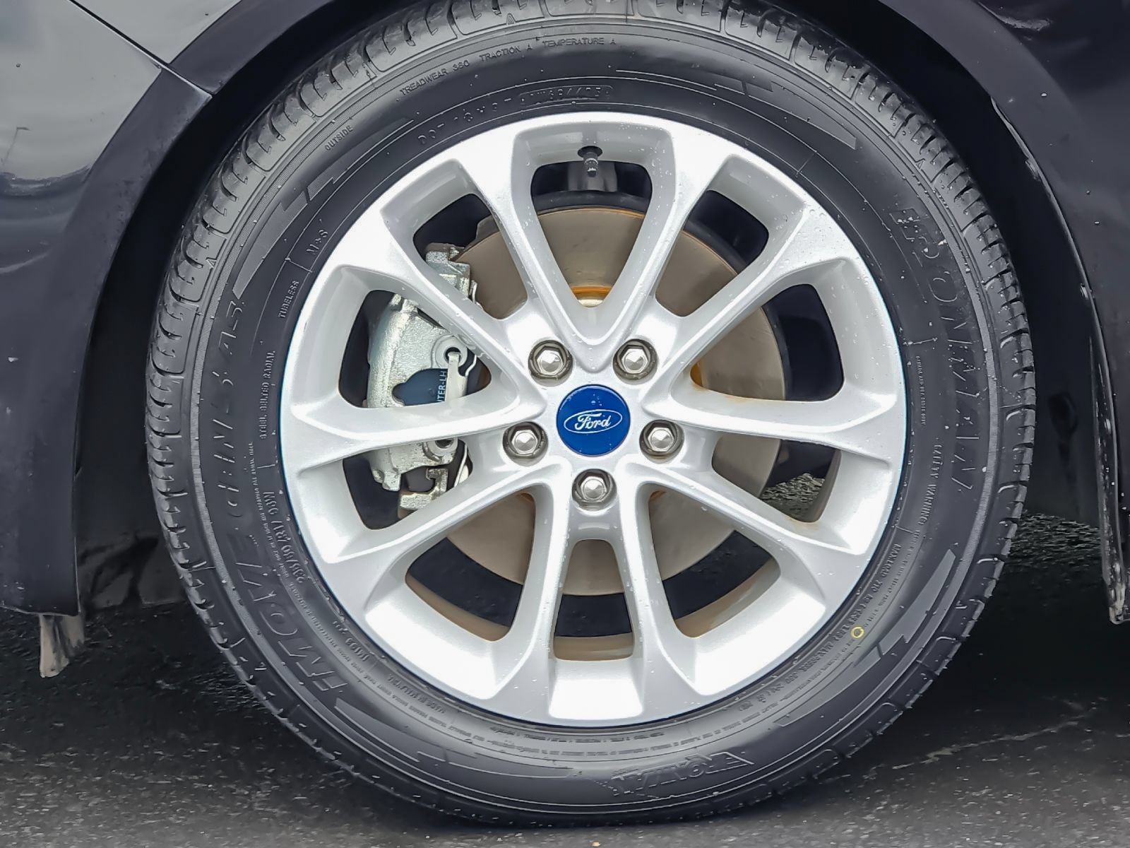Used 2020 Ford Fusion SE FWD image 27