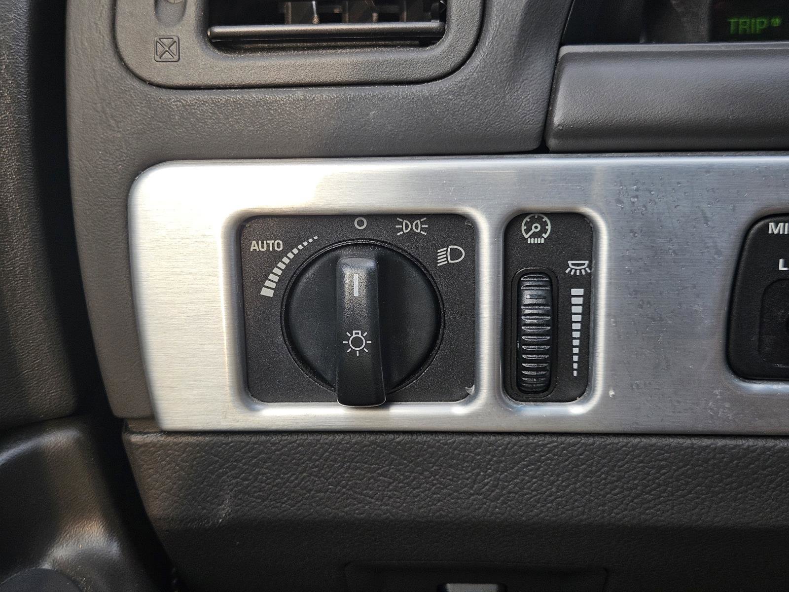 Used 2002 Ford Thunderbird RWD image 21