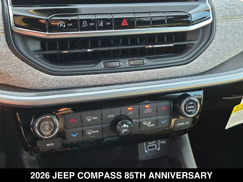 New 2026 Jeep Compass Latitude AWD/4WD image 23