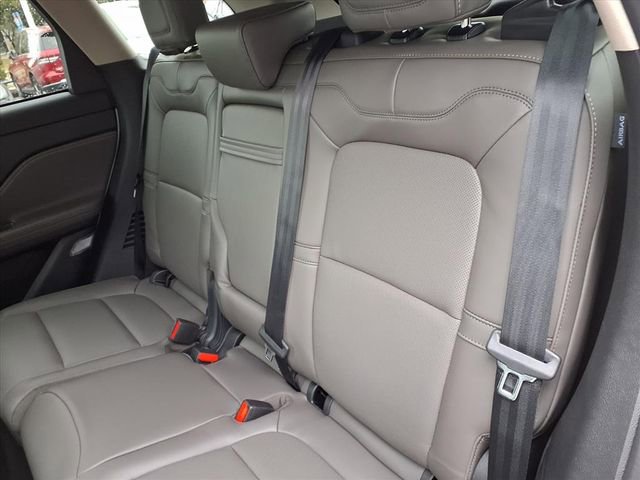 New 2026 Lincoln Corsair Premiere FWD image 10