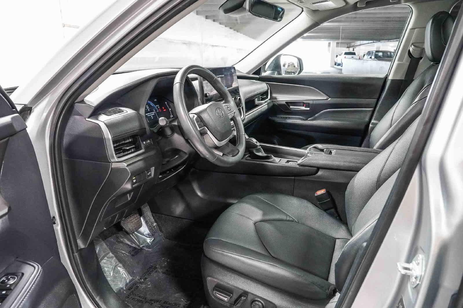 Certified 2025 Toyota Grand Highlander XLE FWD image 19