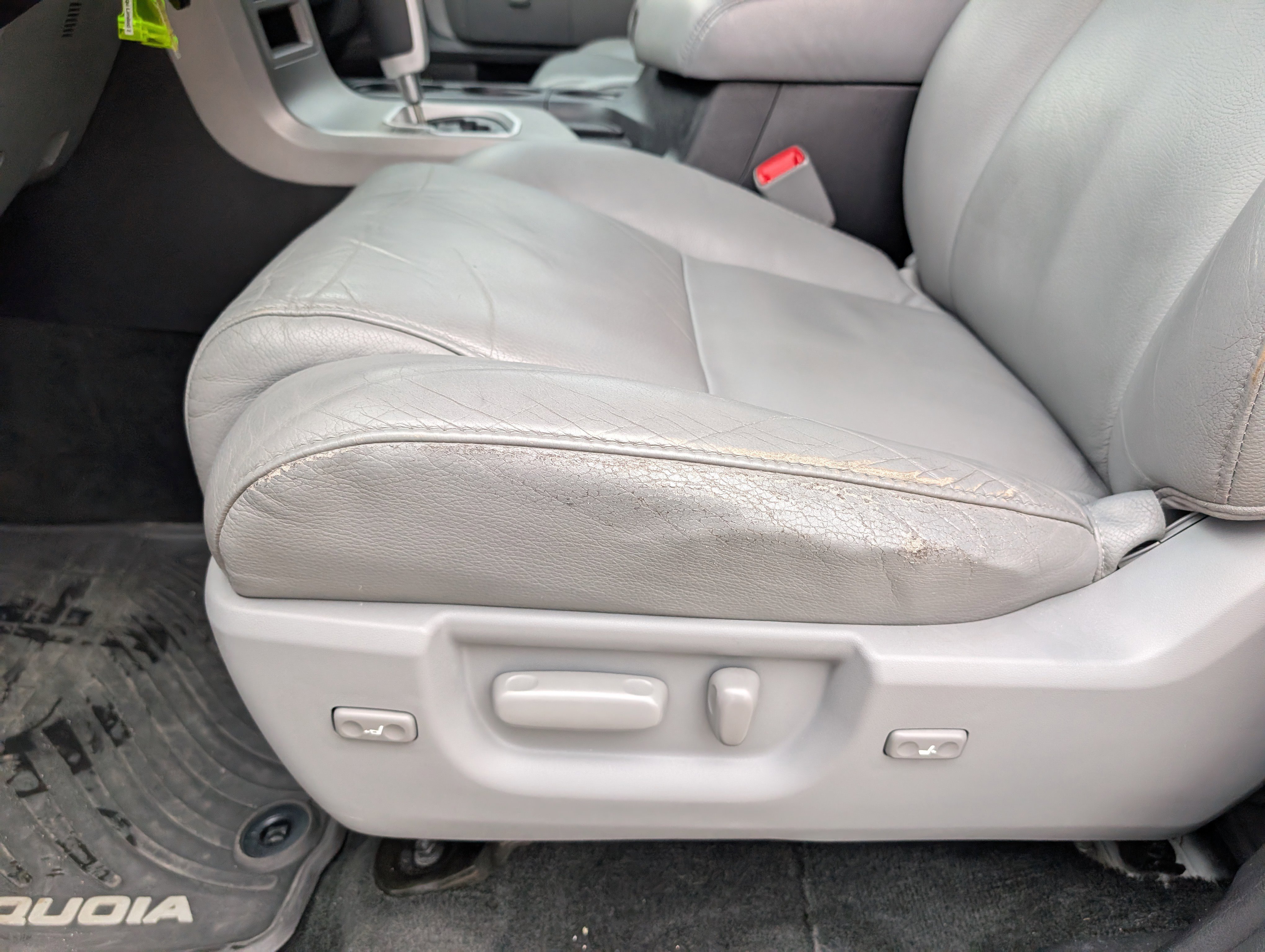 Used 2014 Toyota Sequoia Limited image 10