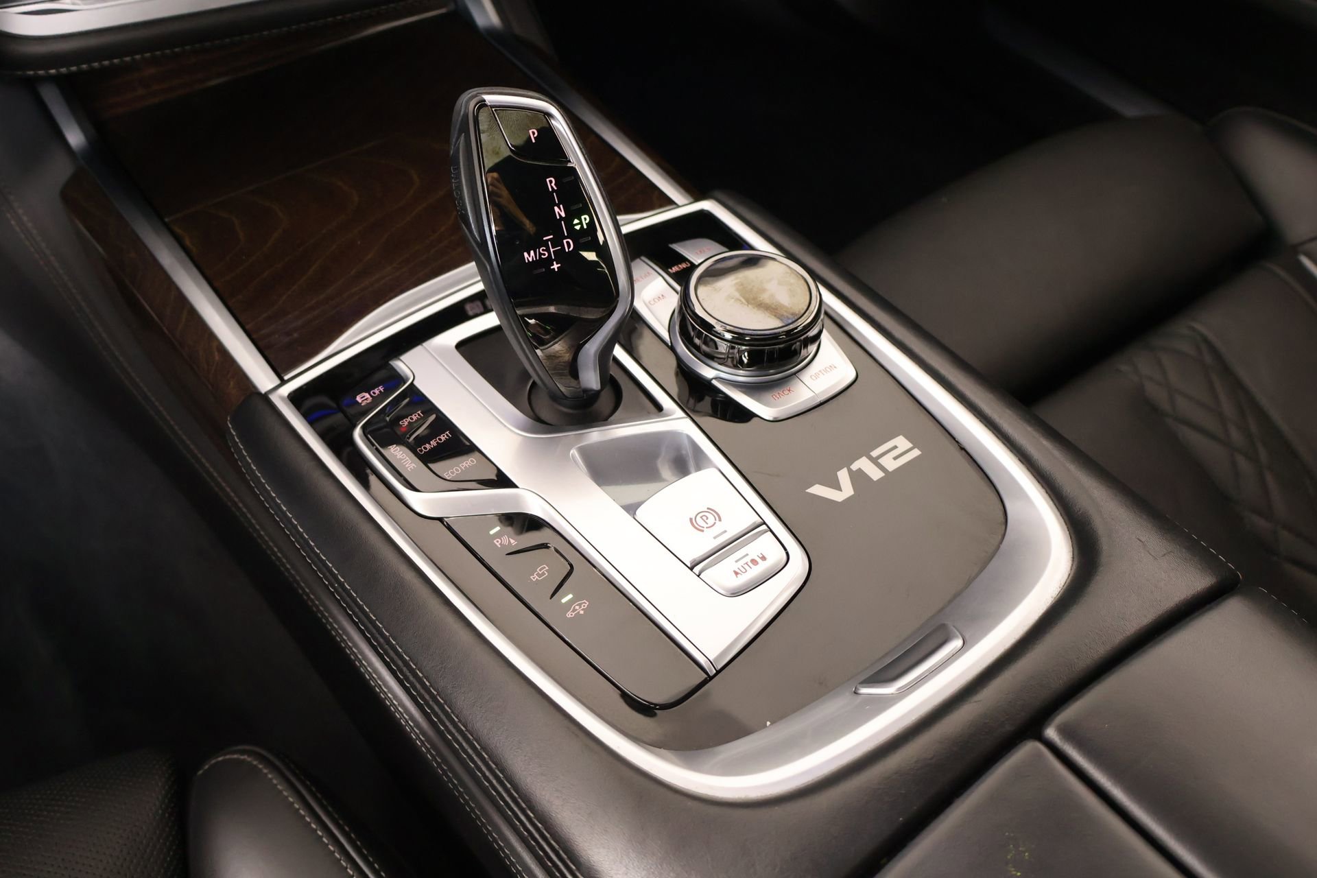 Used 2019 BMW M760i xDrive w/ Luxury Rear Seating Package AWD/4WD image 9