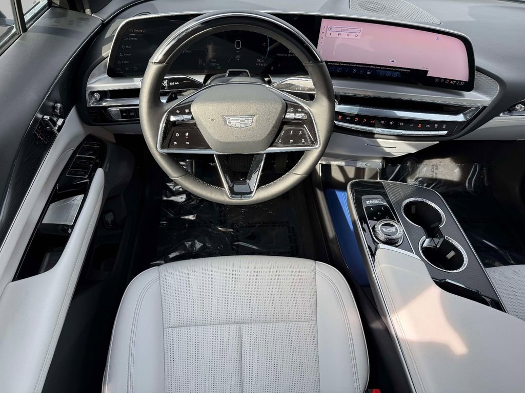 Used 2024 Cadillac Lyriq Sport image 4