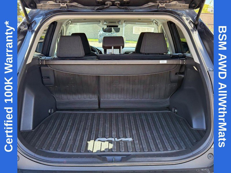 Used 2025 Toyota RAV4 LE AWD/4WD image 9