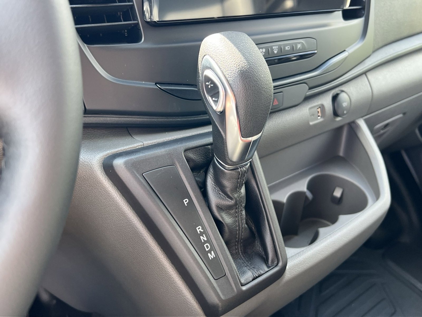 New 2026 Ford Transit 250 148 Medium Roof w/ Load Area Protection Package image 21