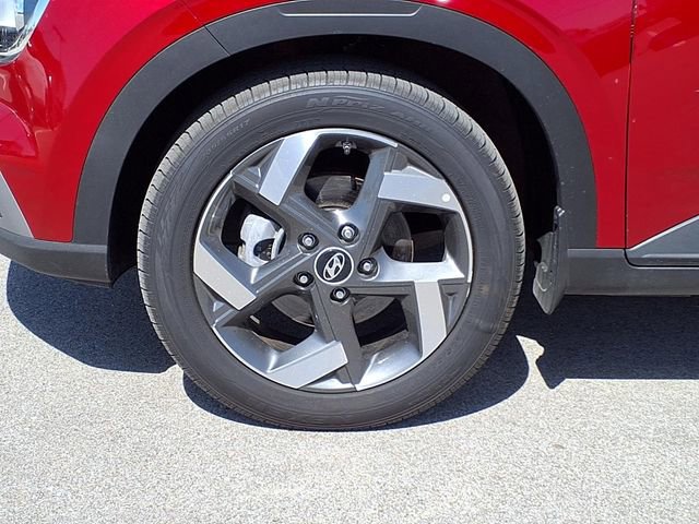 Certified 2025 Hyundai Venue SEL FWD image 12