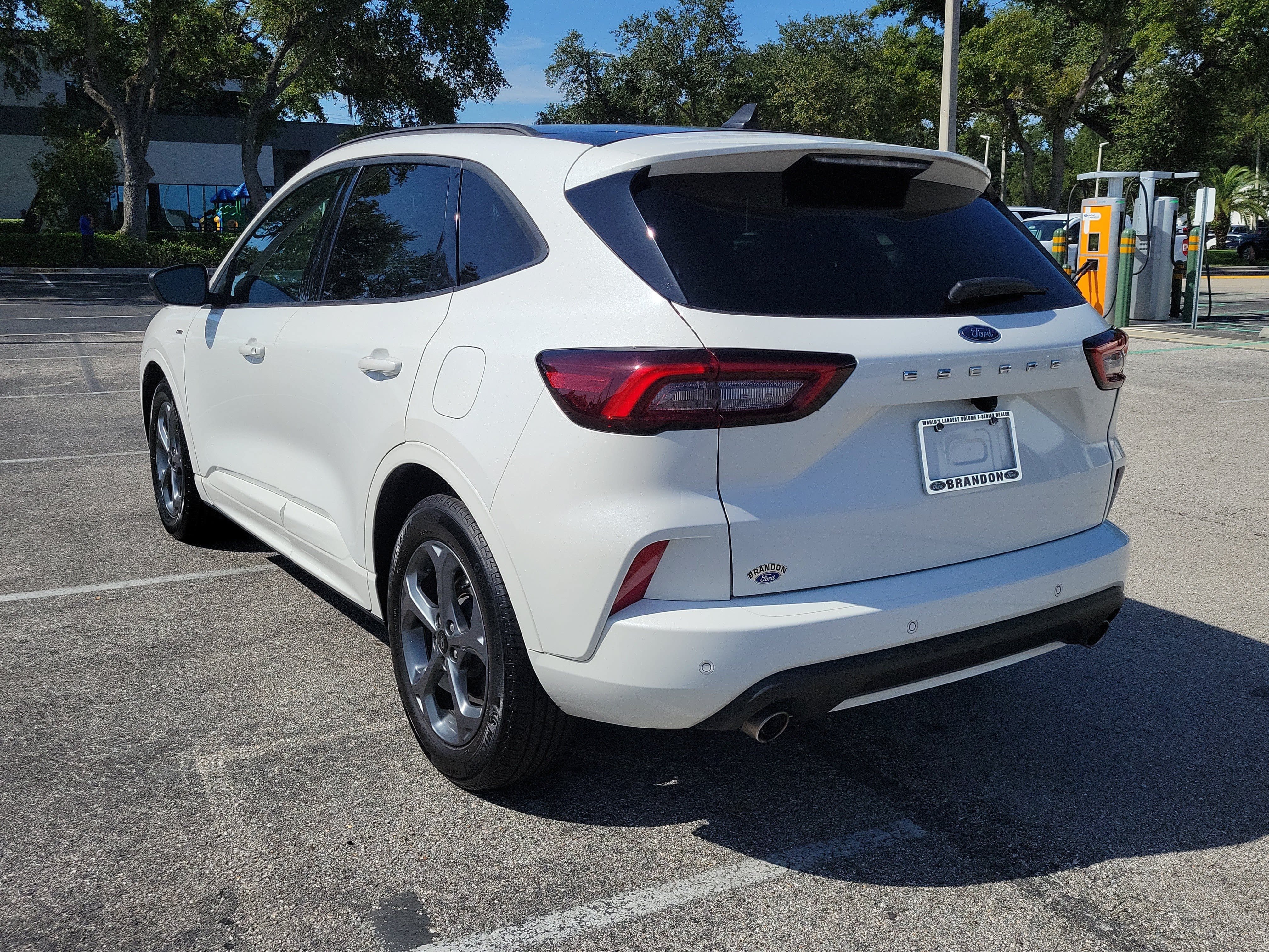 Certified 2023 Ford Escape ST-Line w/ Tech Pack #1 FWD image 7