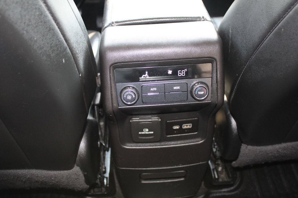 Used 2020 GMC Acadia SLT FWD image 25