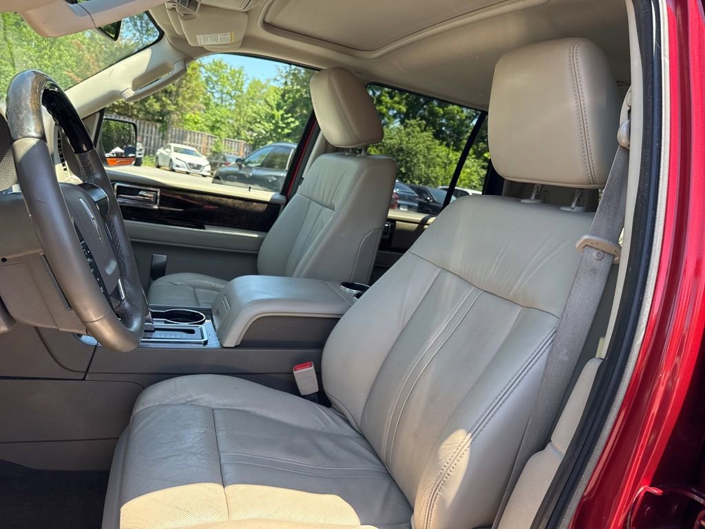 Used 2016 Lincoln Navigator Select AWD/4WD image 20