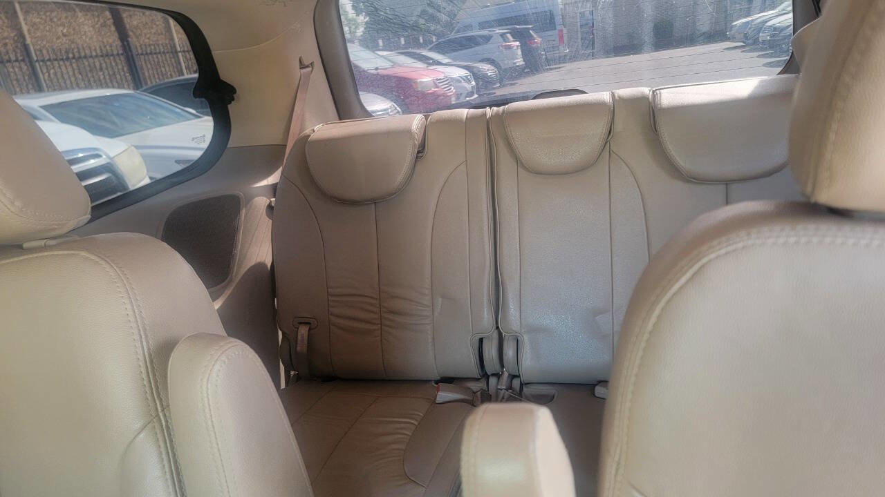 Used 2012 Kia Sedona EX w/ Luxury Pkg image 32