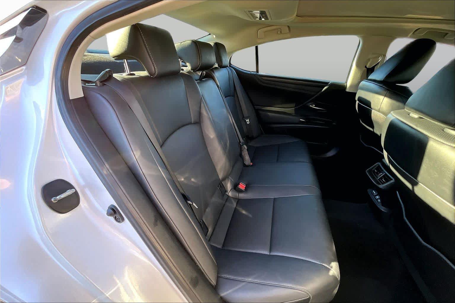 Certified 2024 Lexus ES 350 w/ Premium Package FWD image 19