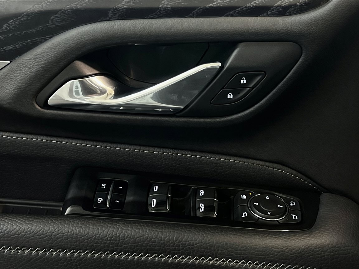 Used 2024 GMC Yukon Denali RWD image 14
