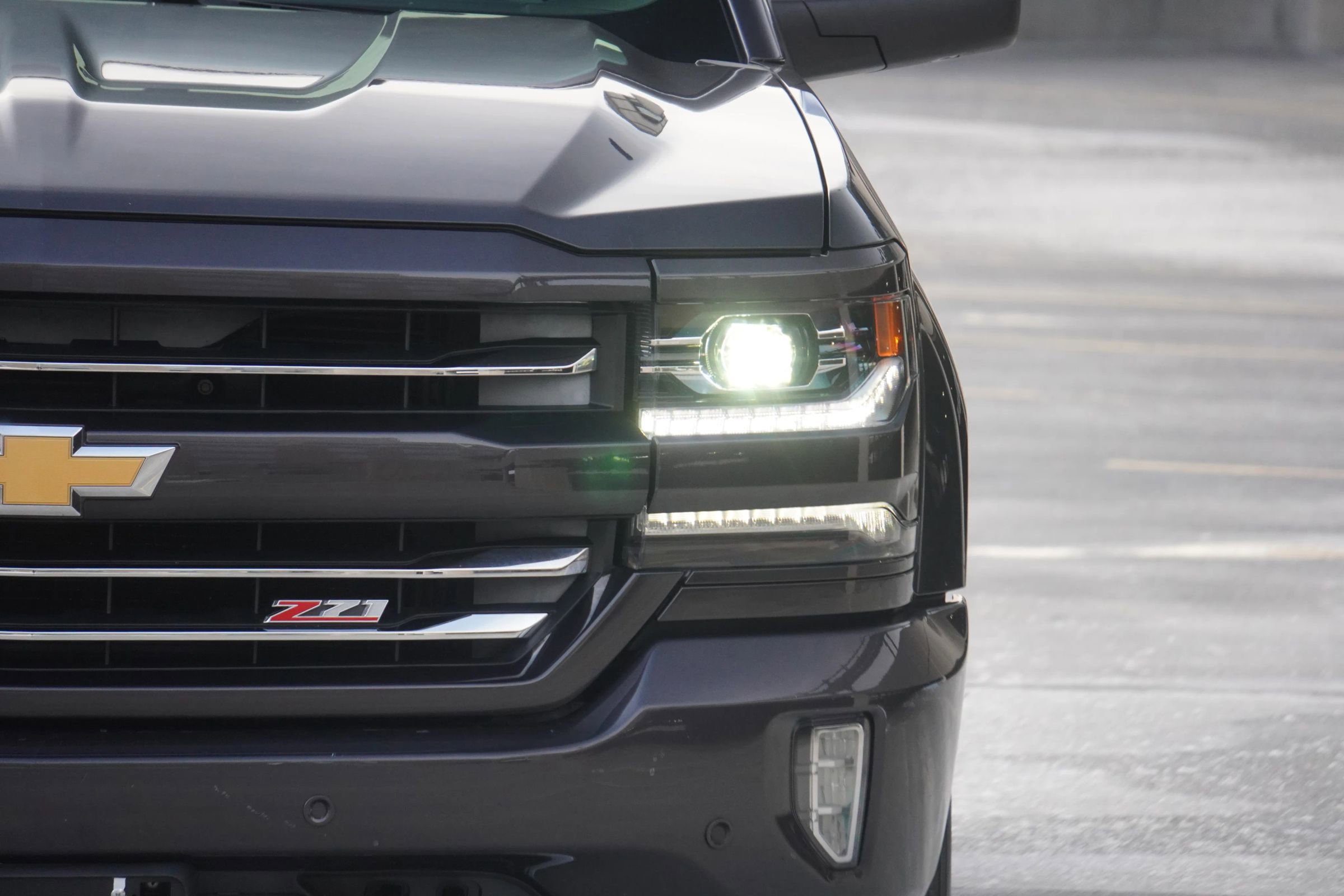 Used 2016 Chevrolet Silverado 1500 LTZ Z71 w/ LTZ Plus Package AWD/4WD image 26