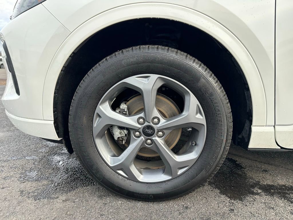 Used 2024 Ford Escape ST-Line Select image 12