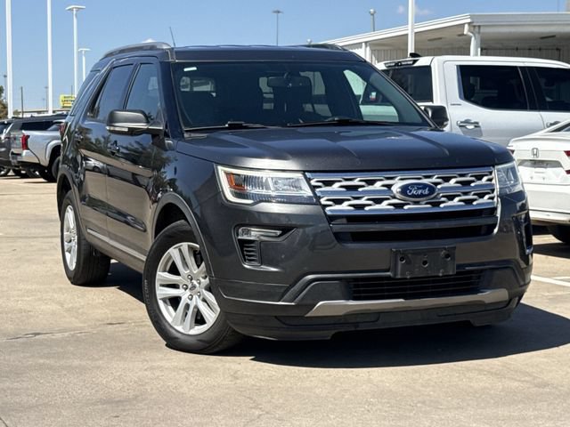 Used 2019 Ford Explorer XLT w/ Equipment Group 201A AWD/4WD image 2