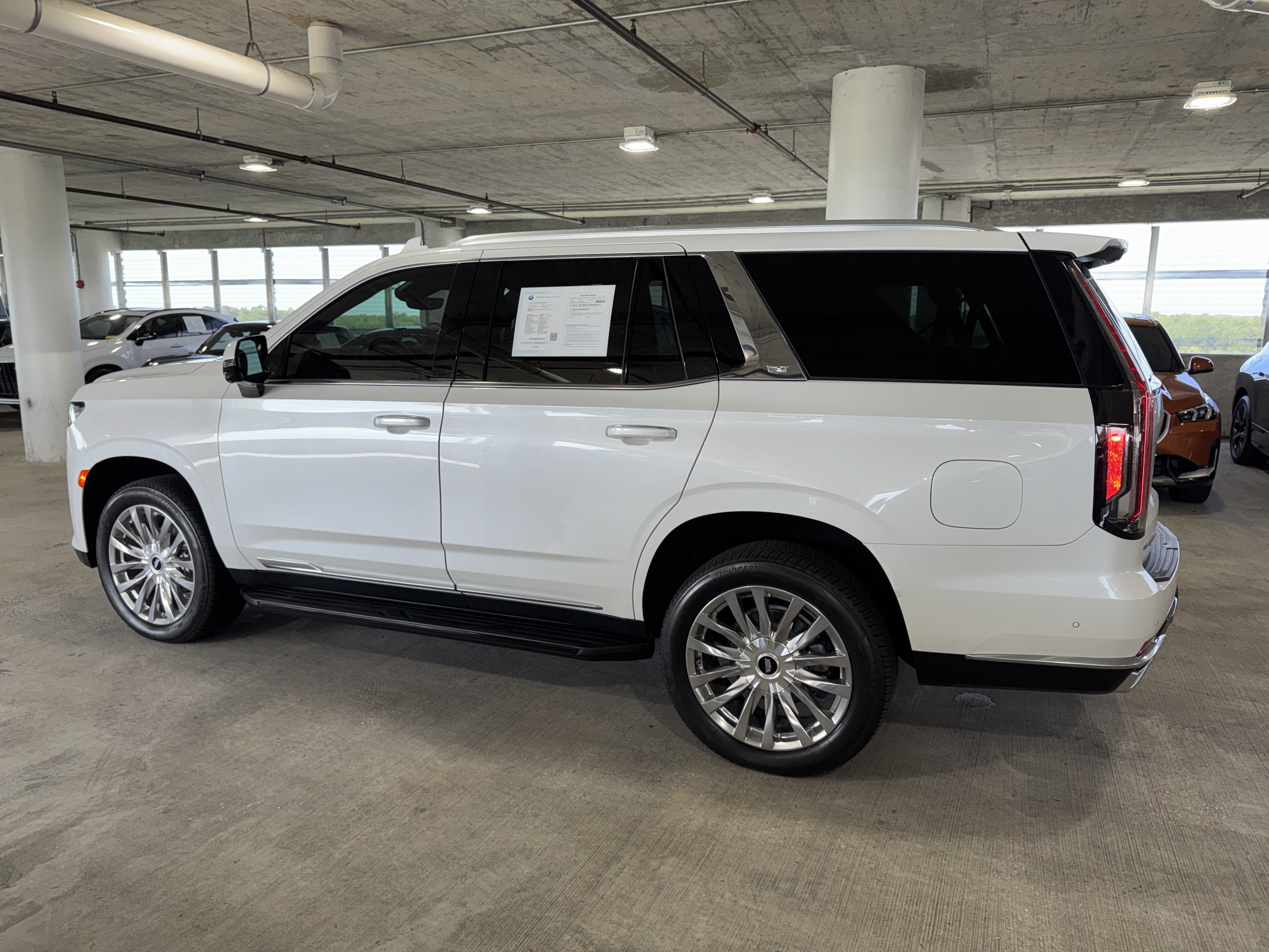 Used 2023 Cadillac Escalade Premium Luxury w/ LPO, Illumination Package AWD/4WD image 5