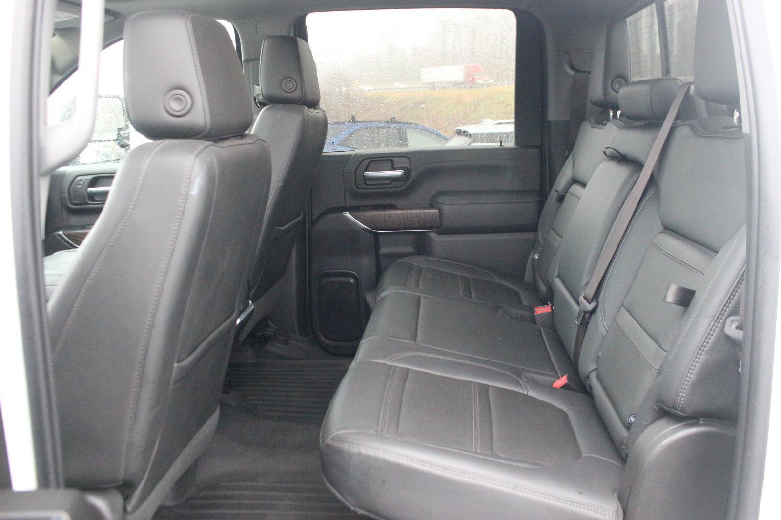 Used 2023 GMC Sierra 3500 Denali image 34