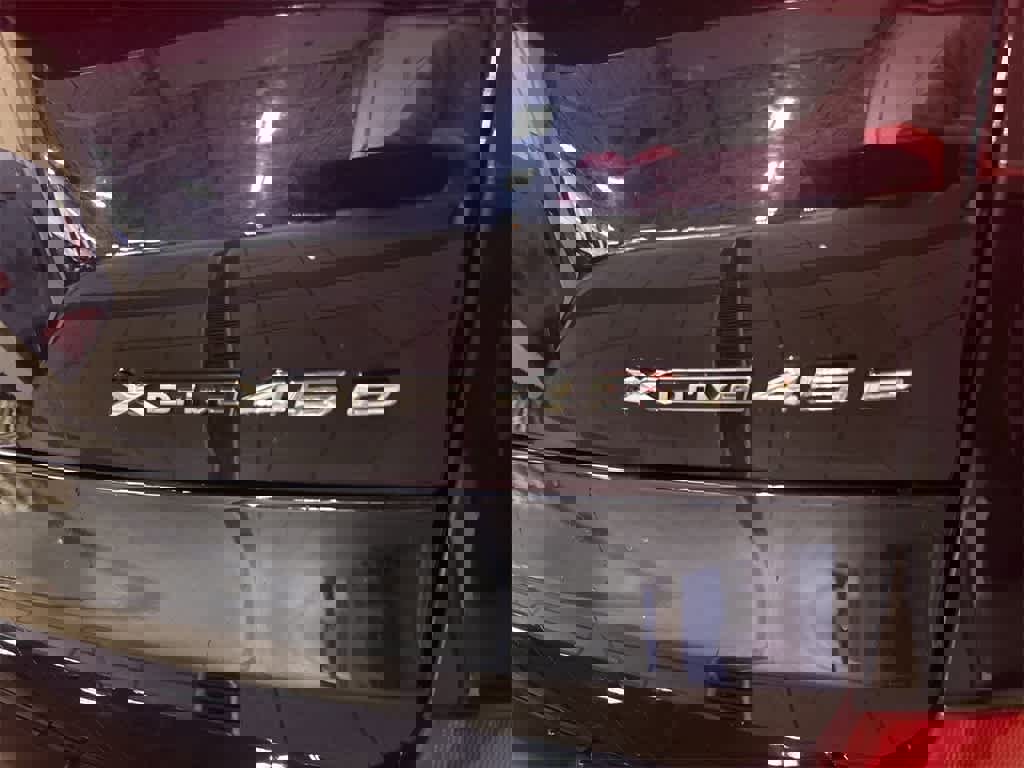 Used 2022 BMW X5 xDrive45e w/ M Sport Package image 29