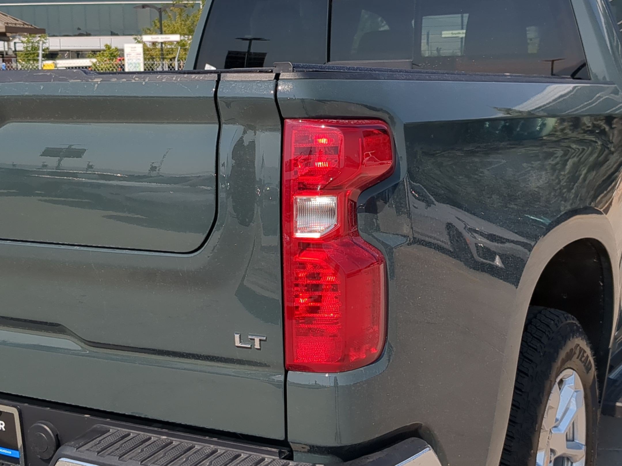 Used 2025 Chevrolet Silverado 1500 LT AWD/4WD image 12