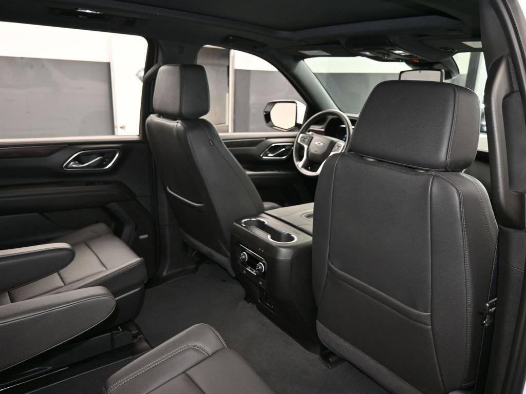 Used 2024 Chevrolet Suburban Z71 image 47