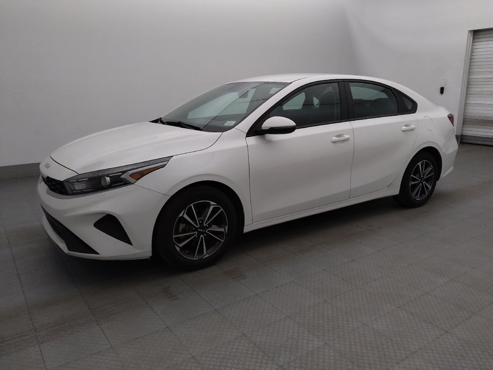 Used 2023 Kia Forte LXS w/ LXS Technology Package FWD image 2