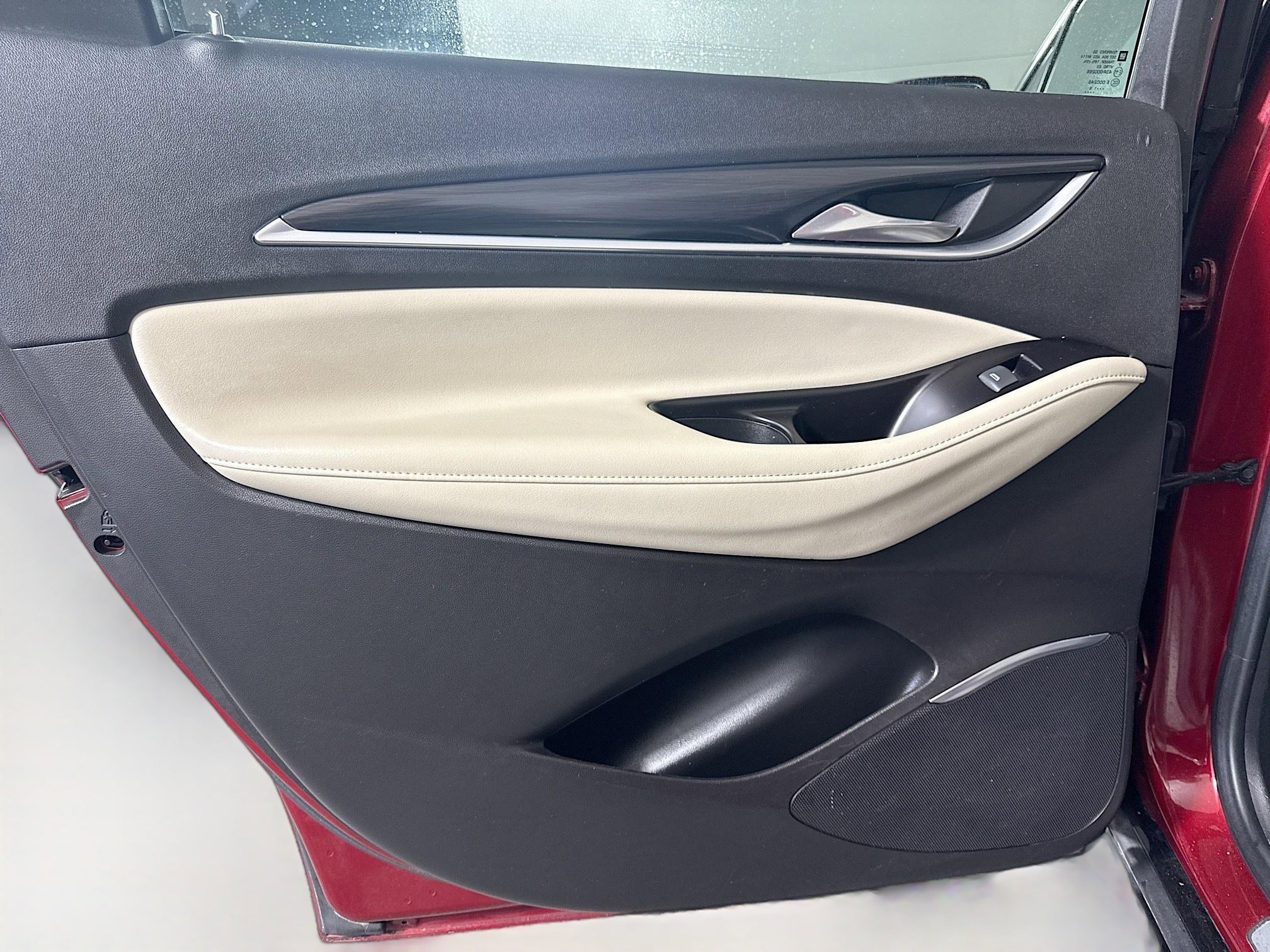 Used 2019 Buick Enclave Essence image 26