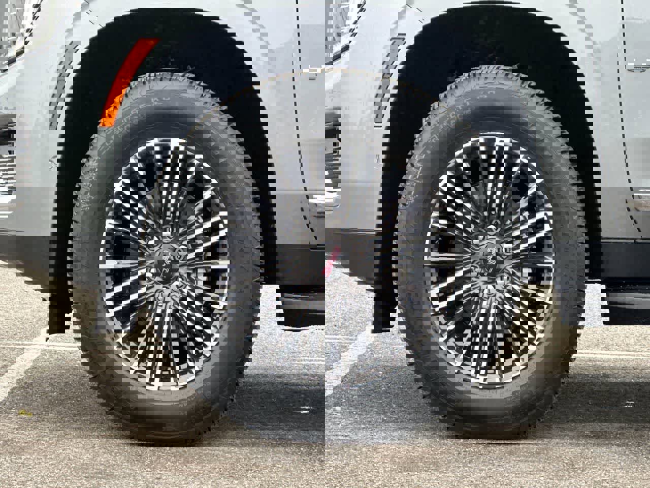 New 2026 GMC Yukon Elevation image 34