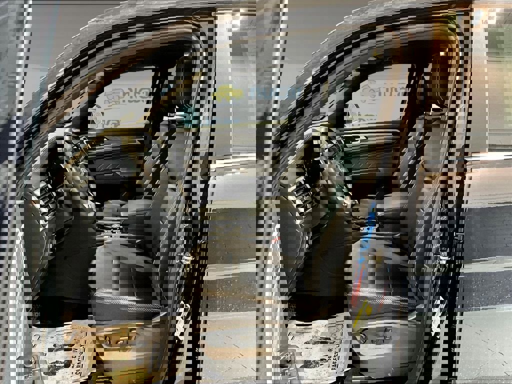 Used 2022 Volkswagen Atlas Cross Sport SE image 8