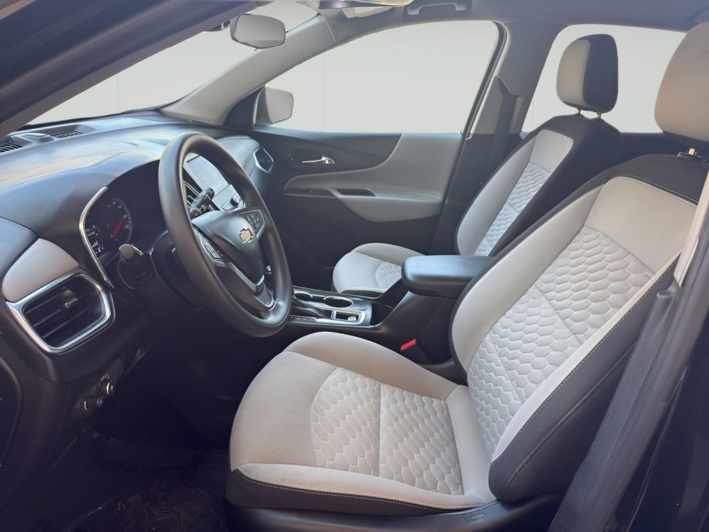Used 2021 Chevrolet Equinox LS w/ LS Convenience Package AWD/4WD image 10