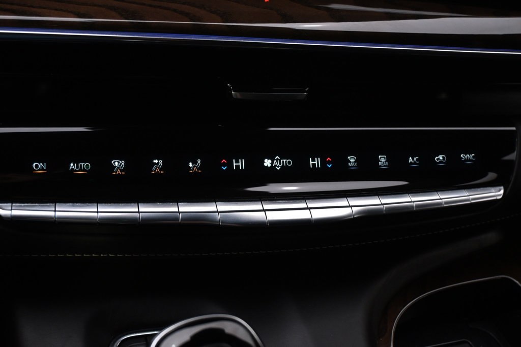 Used 2023 Cadillac Escalade Sport Platinum w/ Heavy-Duty Trailer Package AWD/4WD image 33