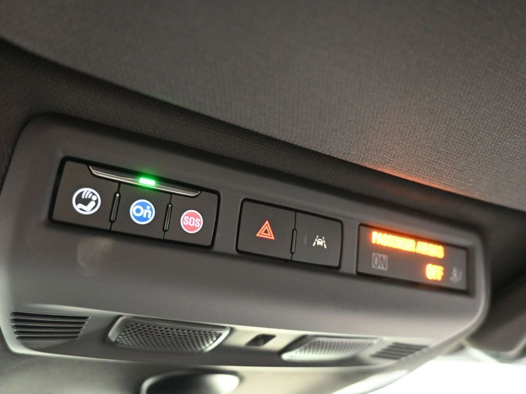 Used 2024 Chevrolet Corvette Stingray Convertible w/ Z51 Performance Package image 26