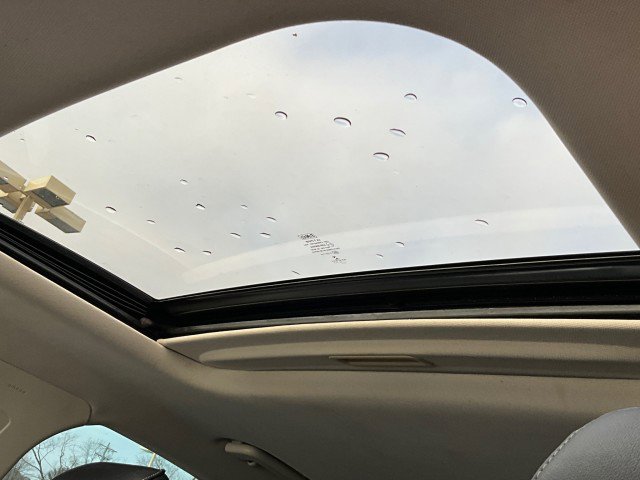 Used 2018 Ford Fusion Titanium image 19