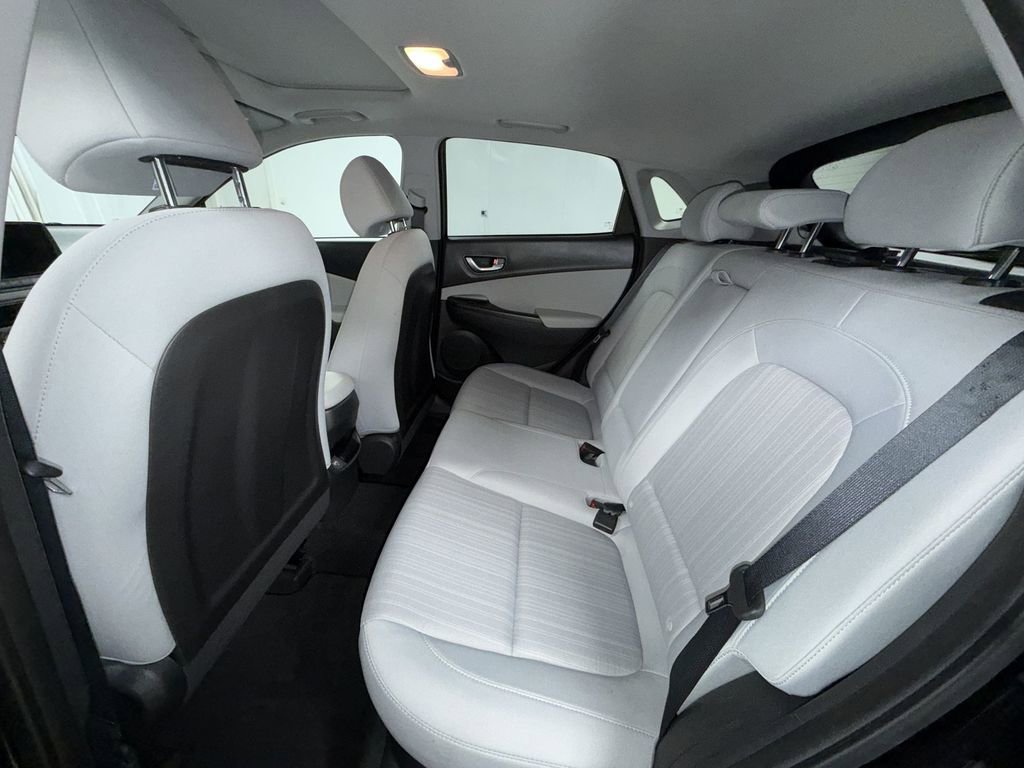 Used 2023 Hyundai Kona SEL w/ Convenience Package image 12