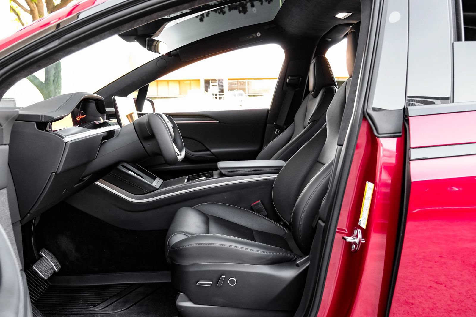 Used 2024 Tesla Model X Plaid AWD/4WD image 3