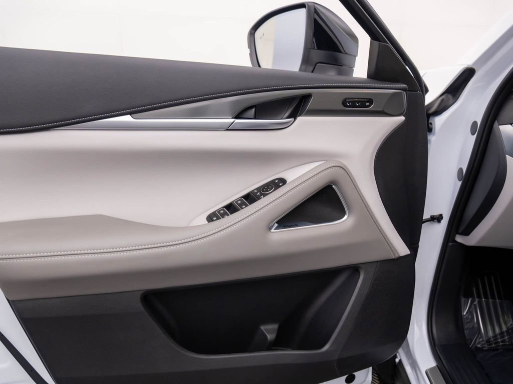 New 2026 INFINITI QX60 Luxe w/ Cargo Package image 12