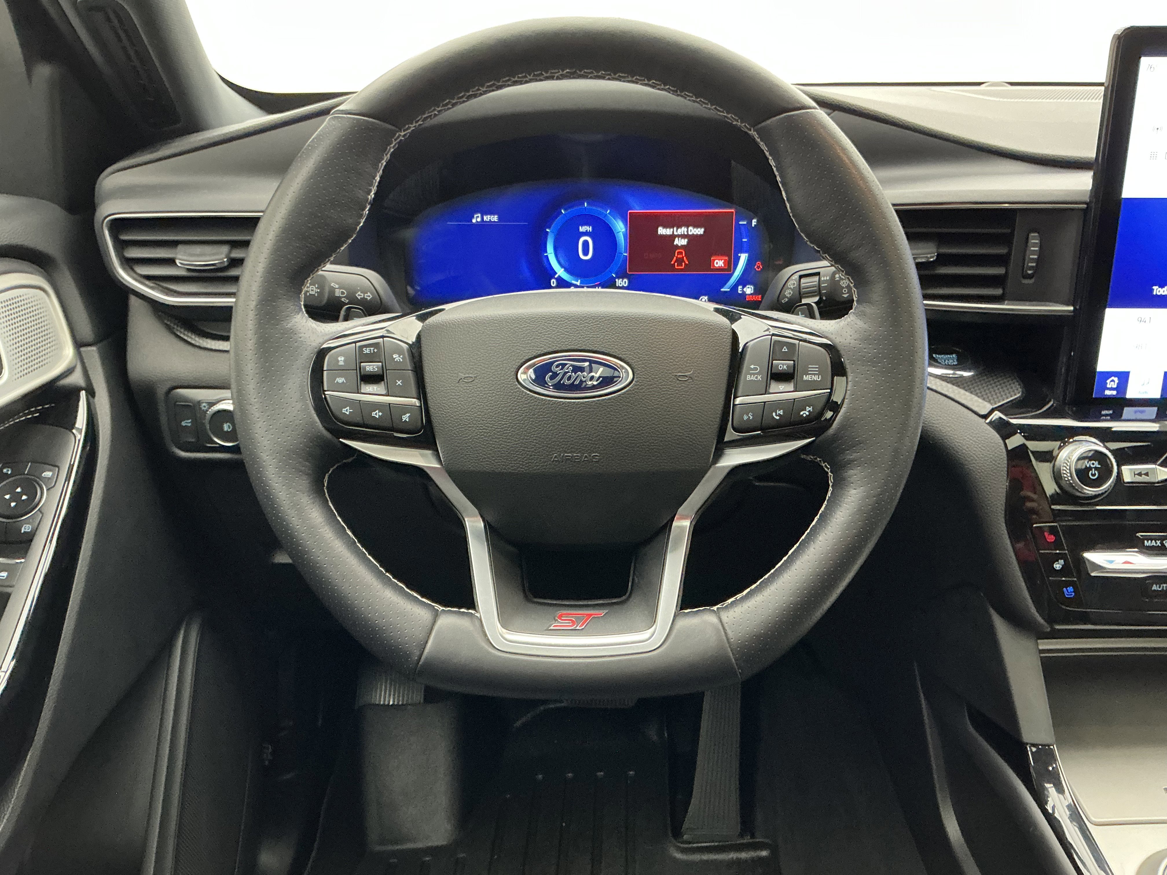 Used 2022 Ford Explorer ST w/ Equipment Group 401A image 19