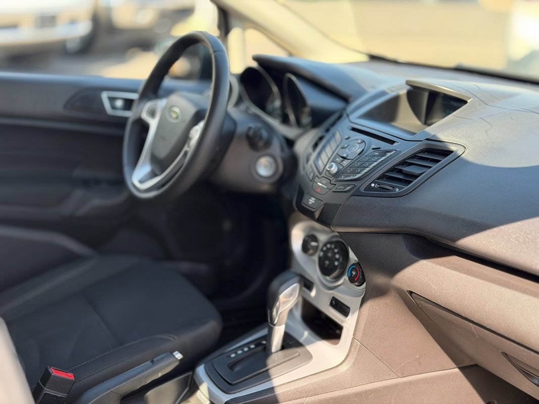 Used 2016 Ford Fiesta SE FWD image 24