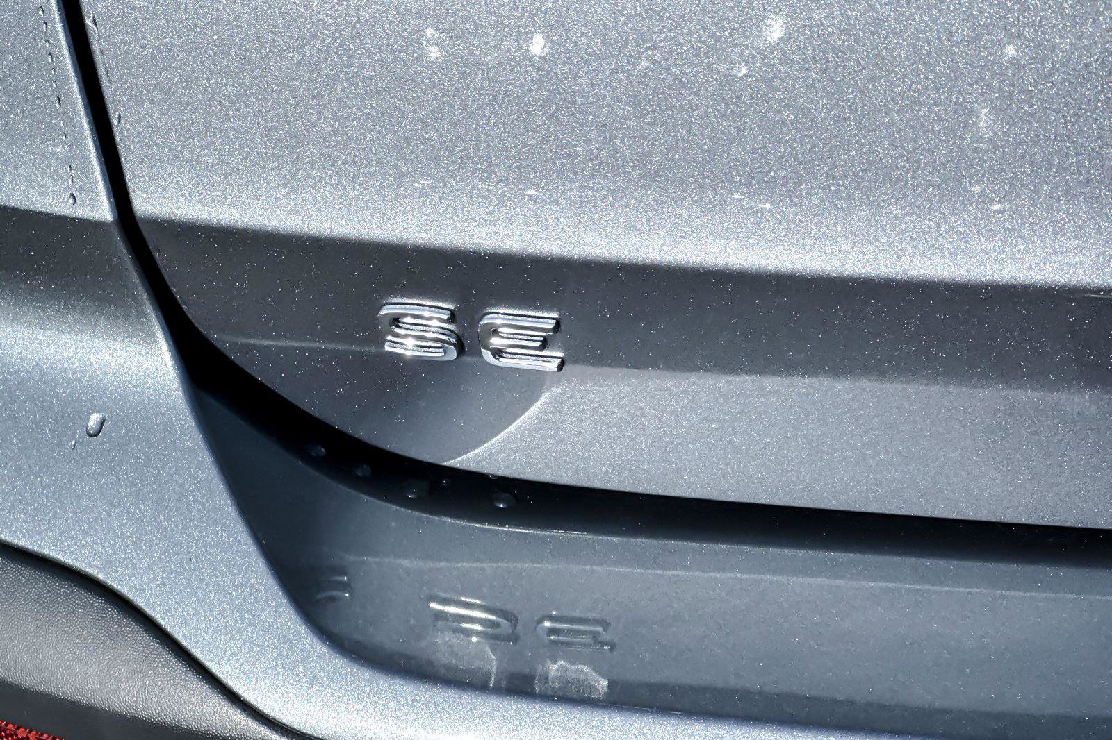 New 2026 Volkswagen Taos SE image 25