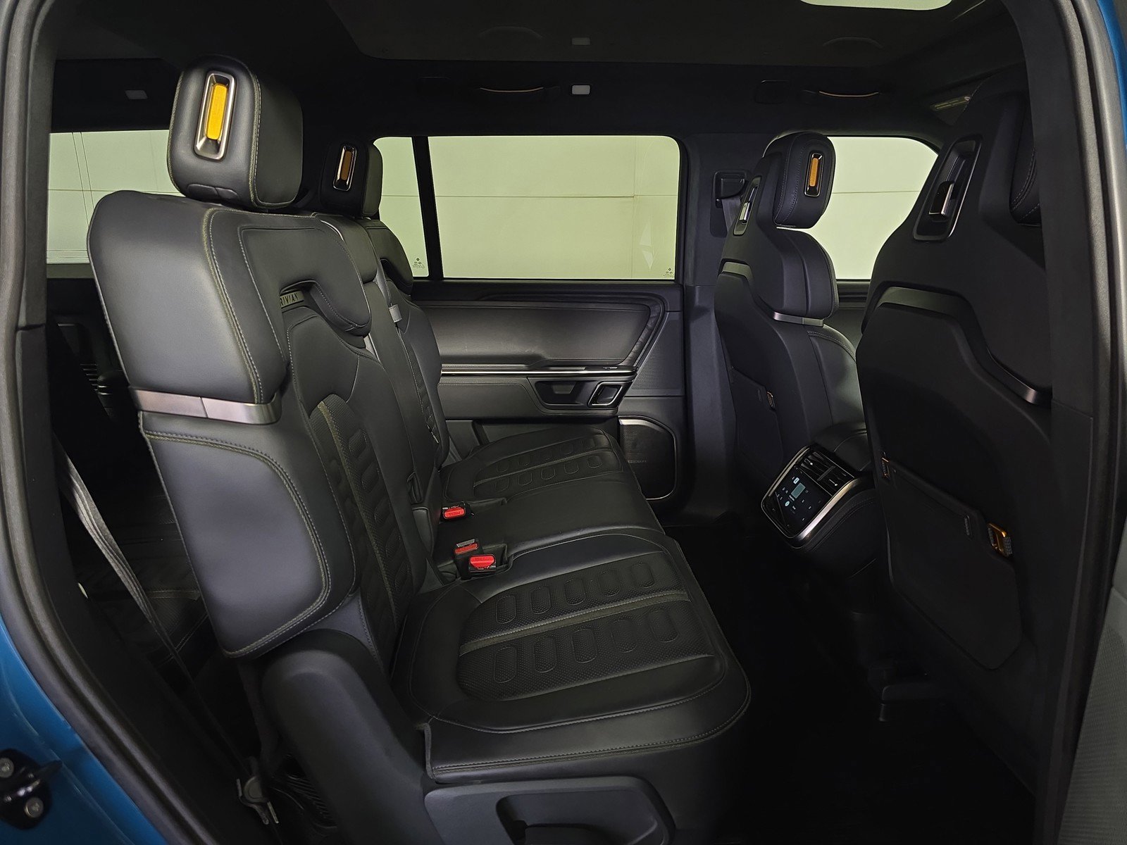 Used 2022 Rivian R1S Launch Edition AWD/4WD image 23