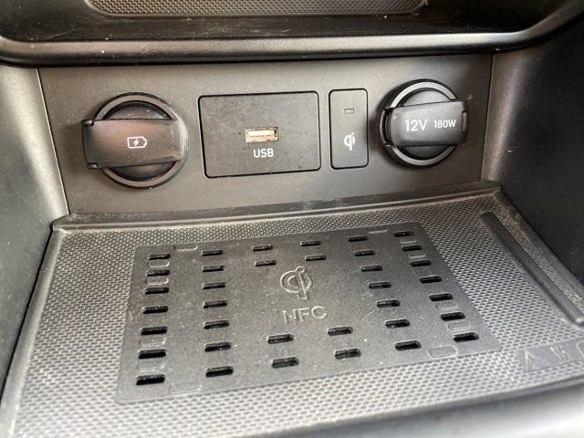 Used 2022 Hyundai Kona Limited image 19