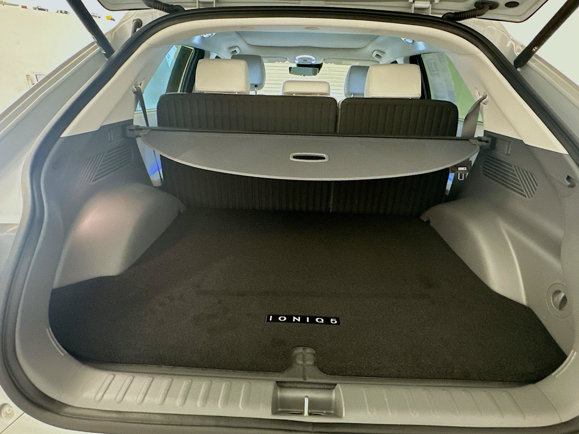 Used 2024 Hyundai Ioniq 5 Limited AWD/4WD image 29